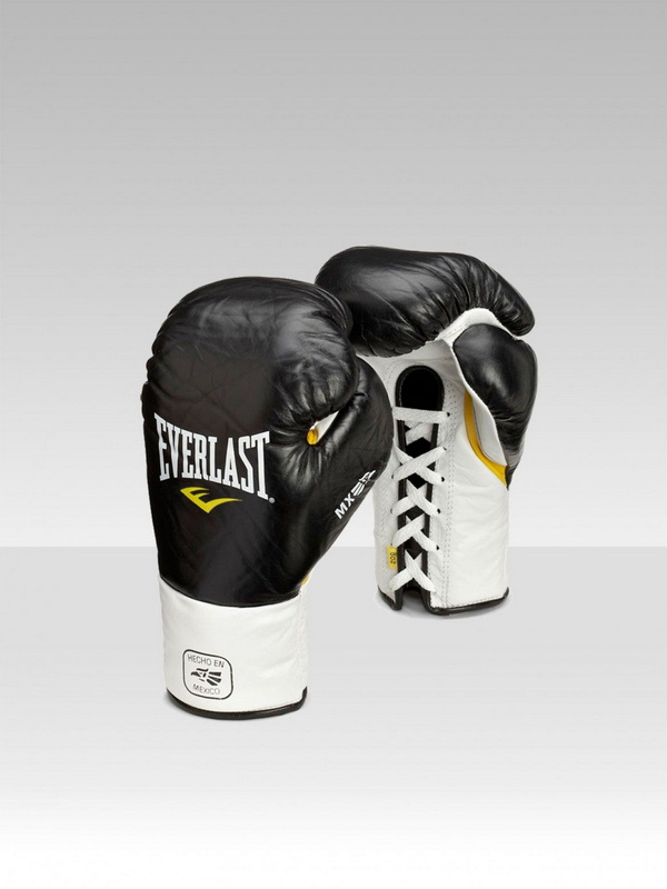 Боксерские перчатки Everlast MX Pro Fight черный, 8oz 180801 600_800