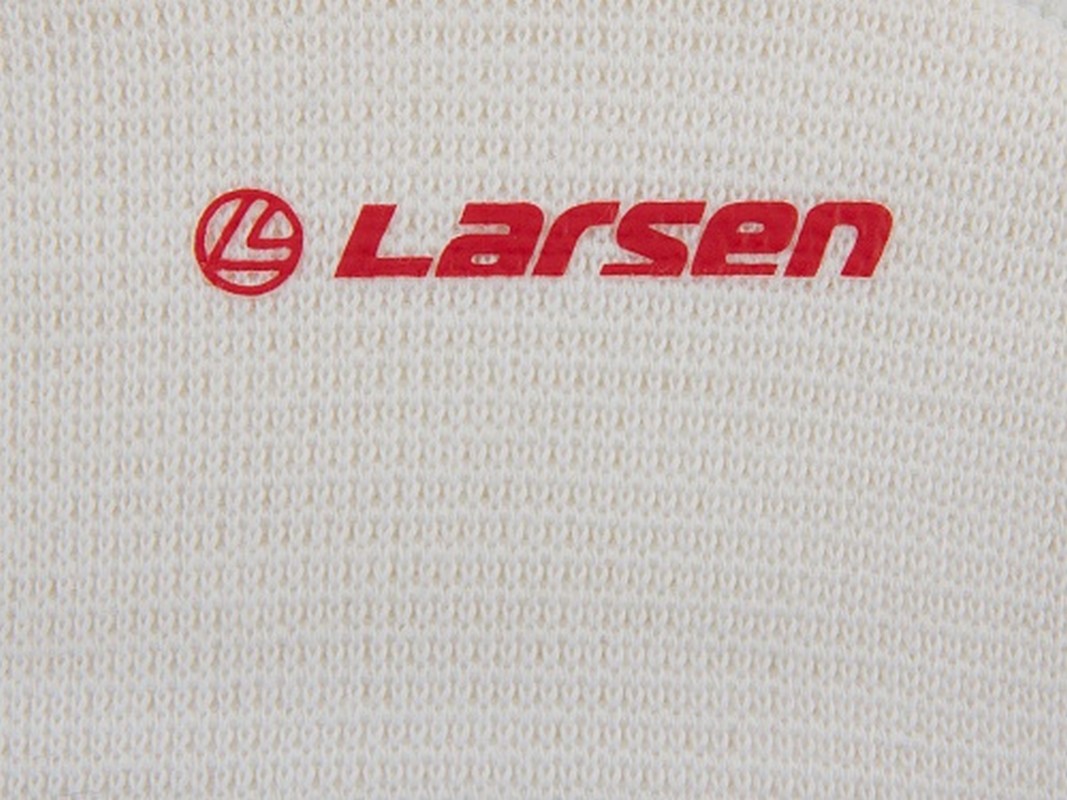 Защита колена Larsen 745В белый 1067_800